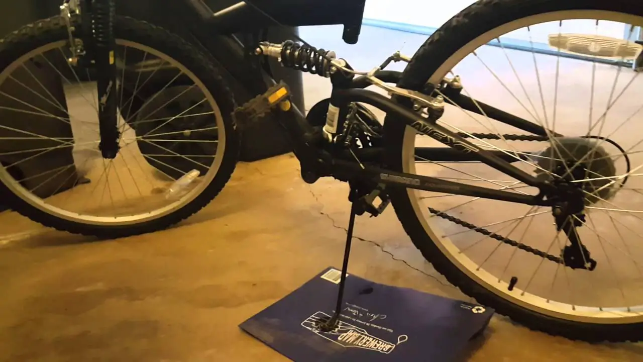 Secure your bicycle on flat ground