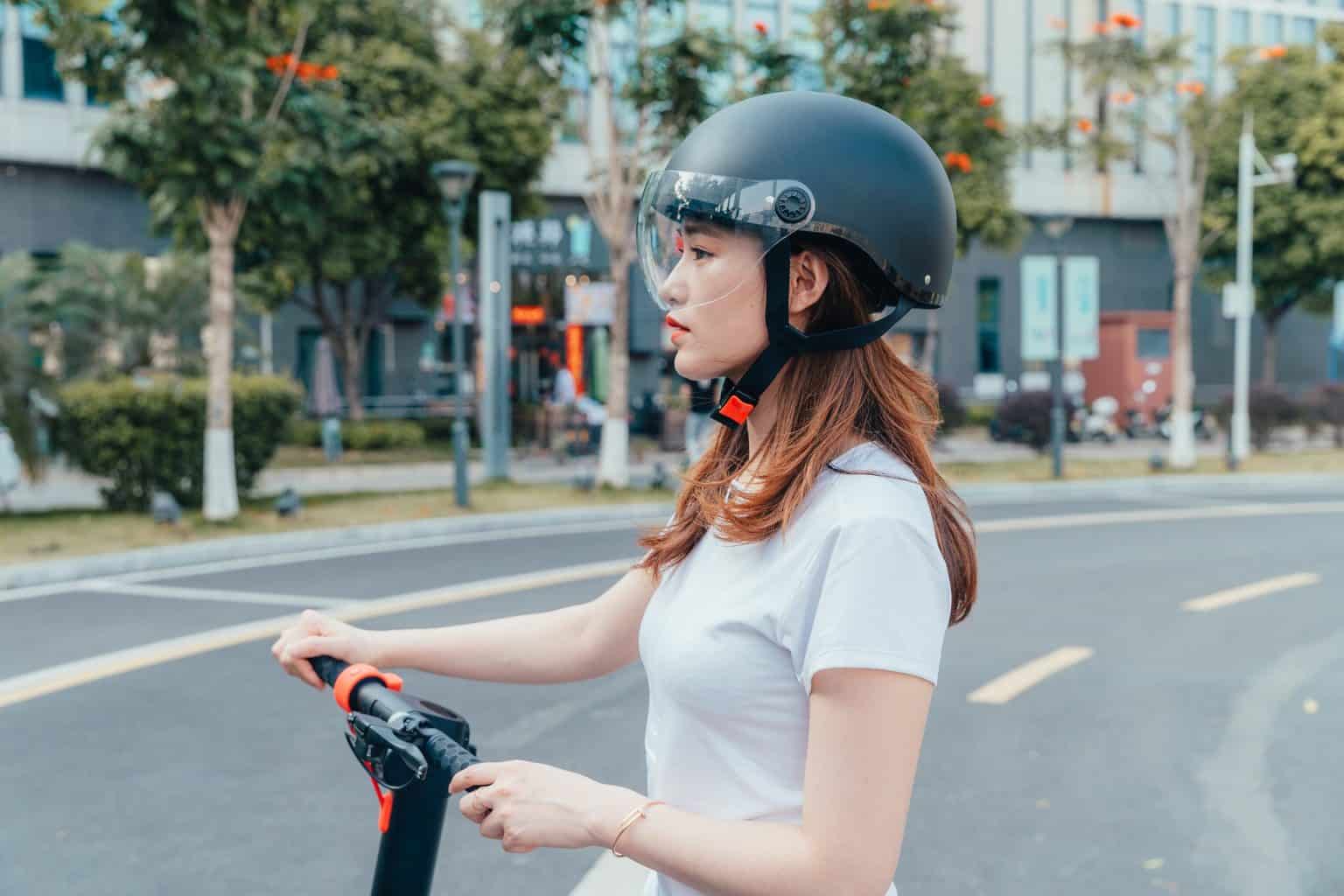 Best Bike Helmet For Ponytails And Long Hair (2023)